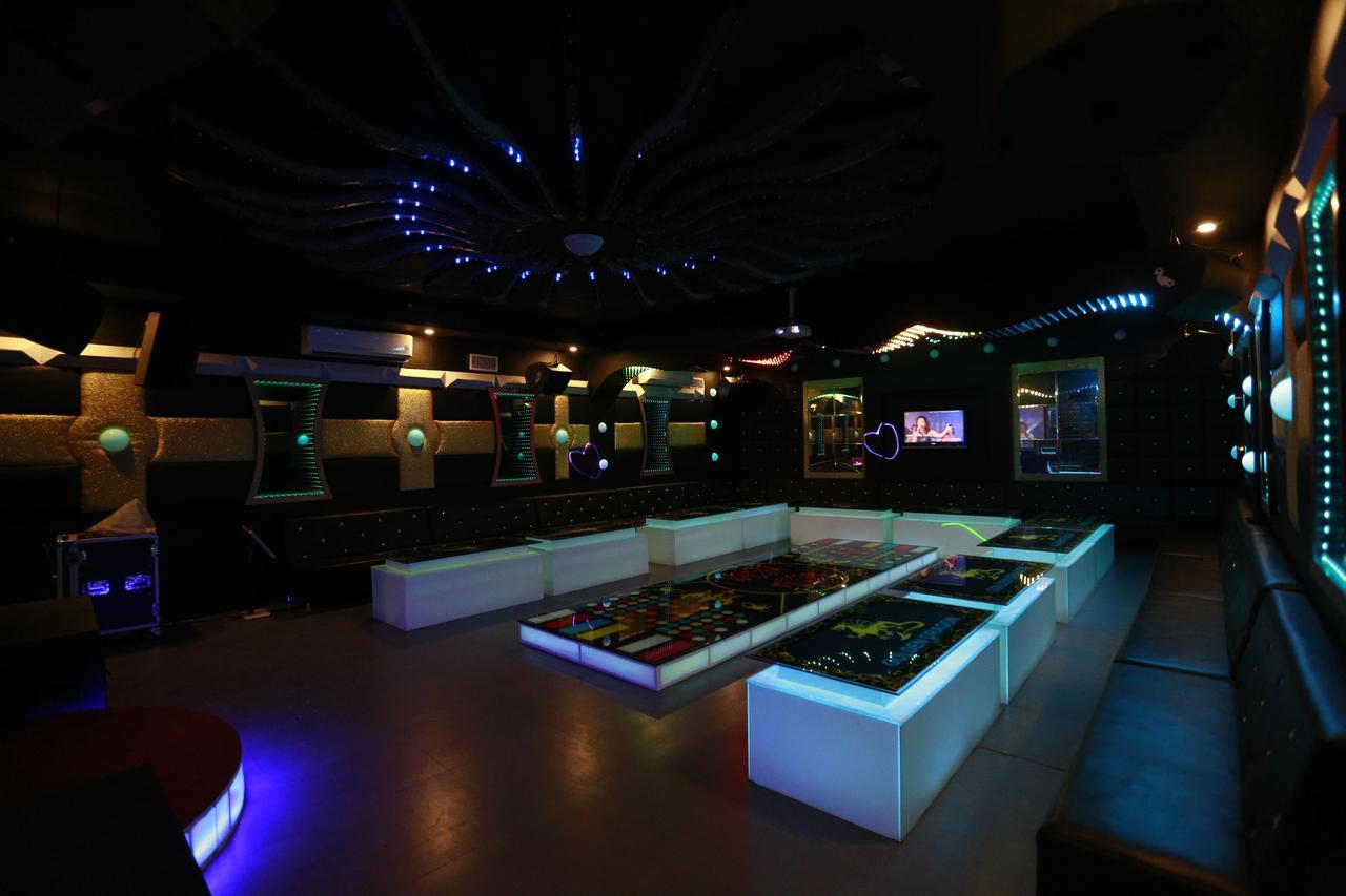 נין בין Aha Golden Dragon Hotel מראה חיצוני תמונה